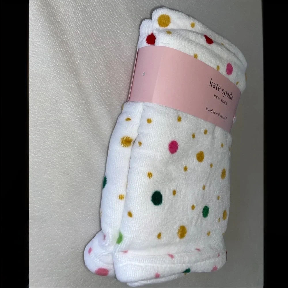 🎉HP🎉New! Kate Spade Rainbow Dot Cotton Hand Towels 2 Piece-18”x28”💕